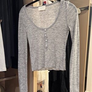Excellent condition DISSH Heather Gray Long Sleeve Buttoned Top